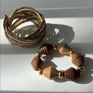 2 bracelets